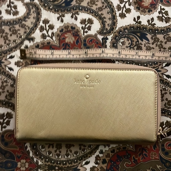 Kate Spade Wristlet, Gold! - Picture 4 of 6